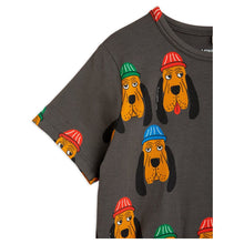 Load image into Gallery viewer, Mini Rodini - Dark grey t-shirt with all over bloodhound print
