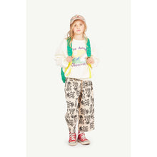 Load image into Gallery viewer, The Animals Observatory - Bear Sweatshirt in Cream Lamb