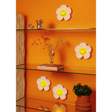 Load image into Gallery viewer, Mr Maria - Smiley Daisy Day Light