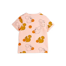 Load image into Gallery viewer, Mini Rodini - pink t-shirt with all over squirrel and basketball print
