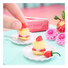 Load image into Gallery viewer, MGA's Miniverse - Make it Mini Cafe Series 5
