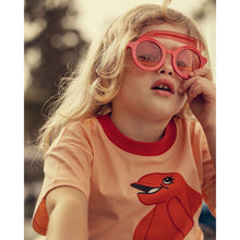 Load image into Gallery viewer, Mini rodini - peach t-shirt with orange dolphin print and red tonal collar
