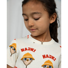 Load image into Gallery viewer, Mini Rodini - cream t-shirt with all over bird and &#39;Hajk&#39; print
