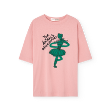 Load image into Gallery viewer, The Animals Observatory - Collie Oversize T-shirt in Pink
