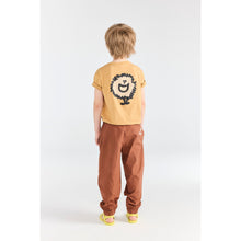 Load image into Gallery viewer, The Animals Observatory - Rooster T-shirt in Camel

