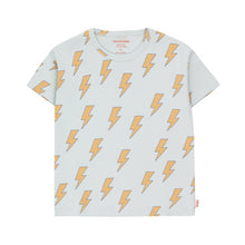 Load image into Gallery viewer, Tinycottons - pale grey t-shirt with all over lightening bolt print in yellow
