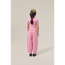 Load image into Gallery viewer, The Campamento - Heart Pink Rib T-shirt
