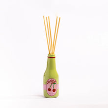 Load image into Gallery viewer, Wick and Vessel - Cherry Soda Diffuser 100ml

