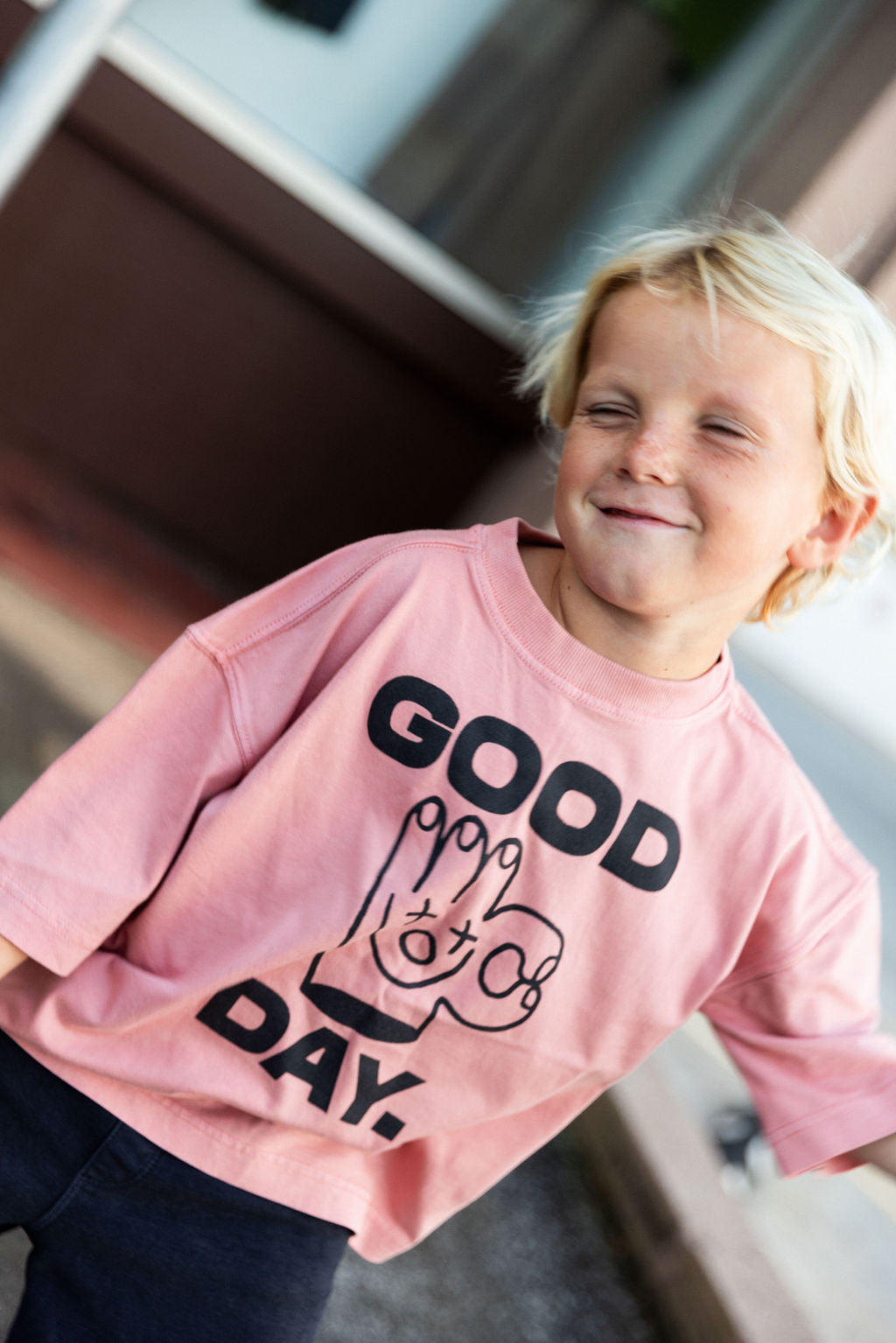 Dinky Circus - Good Day T-shirt