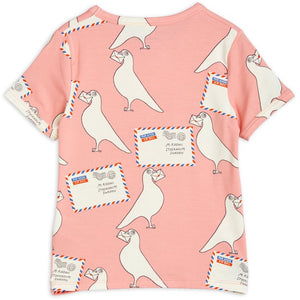 Mini Rodini - Pink t-shirt with all over pigeon and airmail print in white